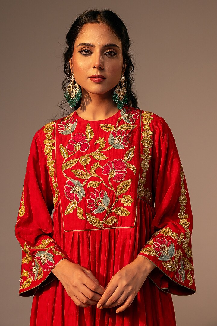 Red Organic Dobby Sequins & 3D Floral Embroidered Kurta Set by SVASTIH at Pernia's Pop Up Shop