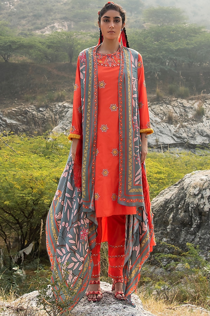 Orange Embroidered Kurta Set by Swati Vijaivargie