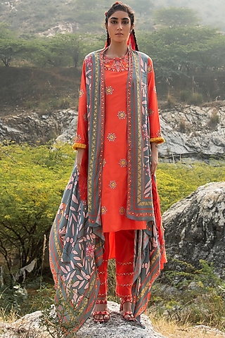 Orange Embroidered Kurta Set by Swati Vijaivargie
