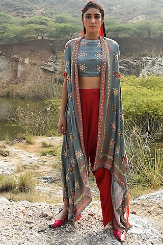 Grey Embroidered Pant Set by Swati Vijaivargie