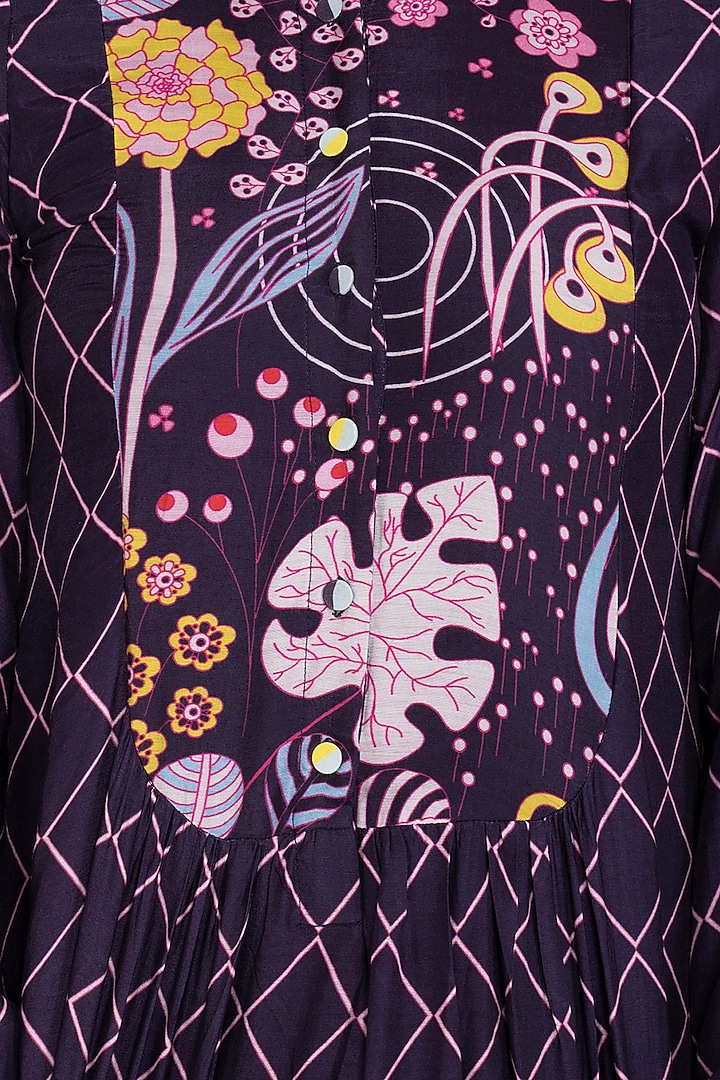 Navy Blue Printed Tunic by Swati Vijaivargie at Pernia's Pop Up Shop