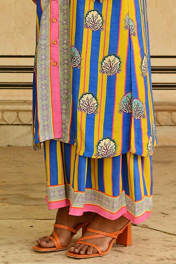 Multi-Colored Silk Printed Kurta Set by Swati Vijaivargie at Pernia's Pop Up Shop