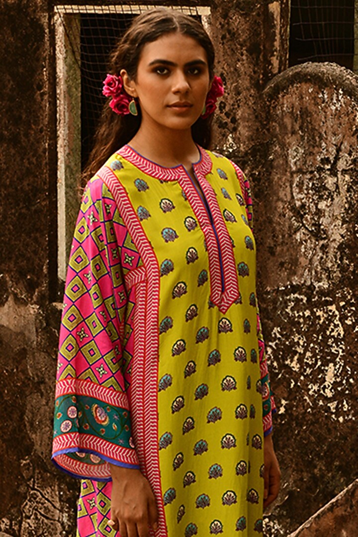 Lime Yellow Silk Printed Kurta Set by Swati Vijaivargie at Pernia's Pop Up Shop