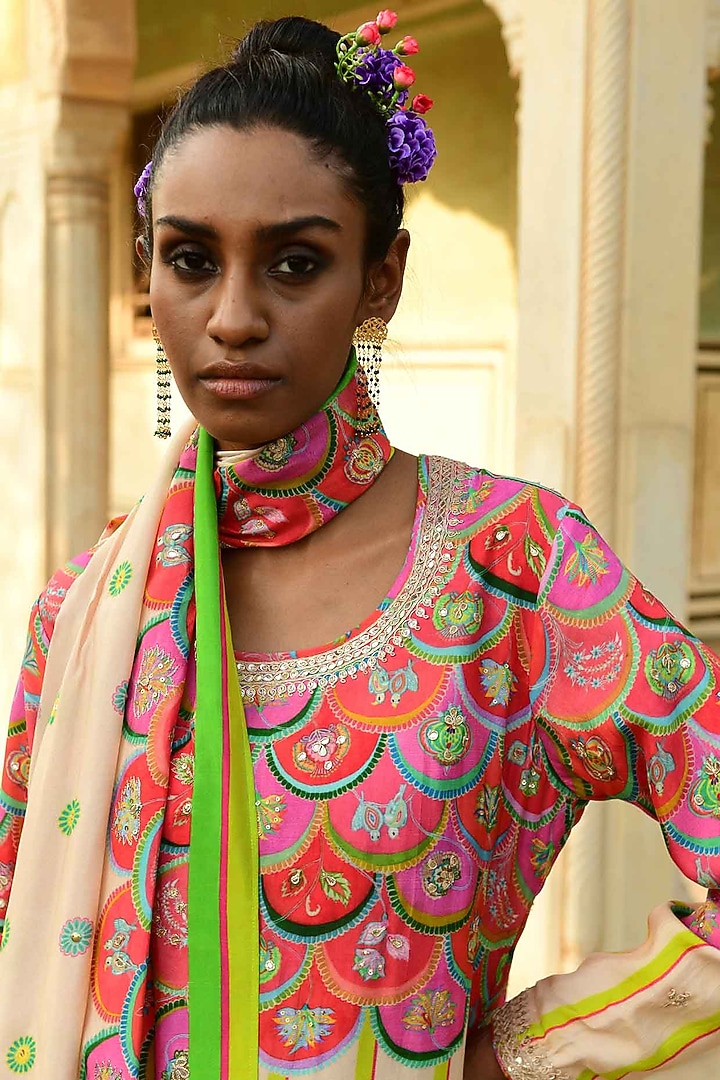 Ivory Silk Kurta Set by Swati Vijaivargie at Pernia's Pop Up Shop