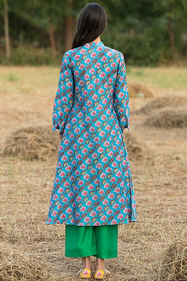 Turquoise Printed Flared Kurta Set by Swati Vijaivargie at Pernia's Pop Up Shop