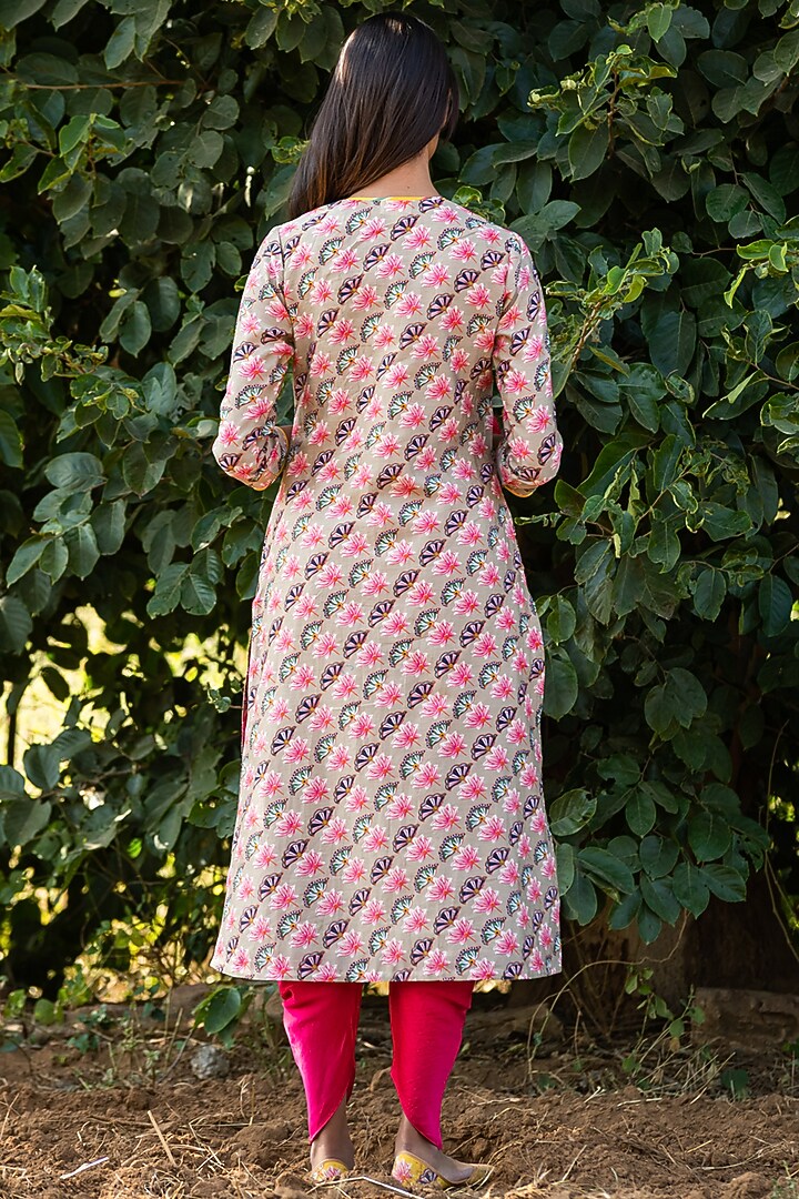Beige & Pink Printed Straight Kurta Set by Swati Vijaivargie at Pernia's Pop Up Shop