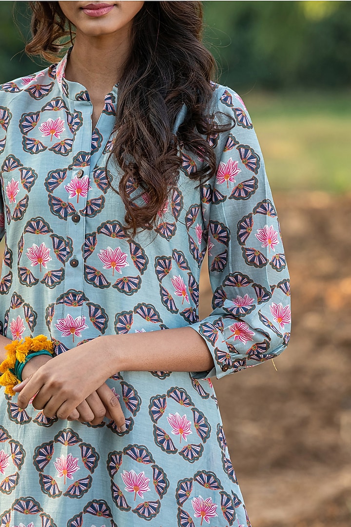 Bluish Grey & Pink Printed Flared Kurta Set by Swati Vijaivargie at Pernia's Pop Up Shop
