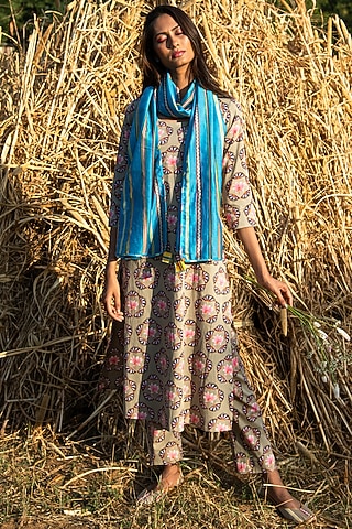 Beige Printed Kurta Set by Swati Vijaivargie