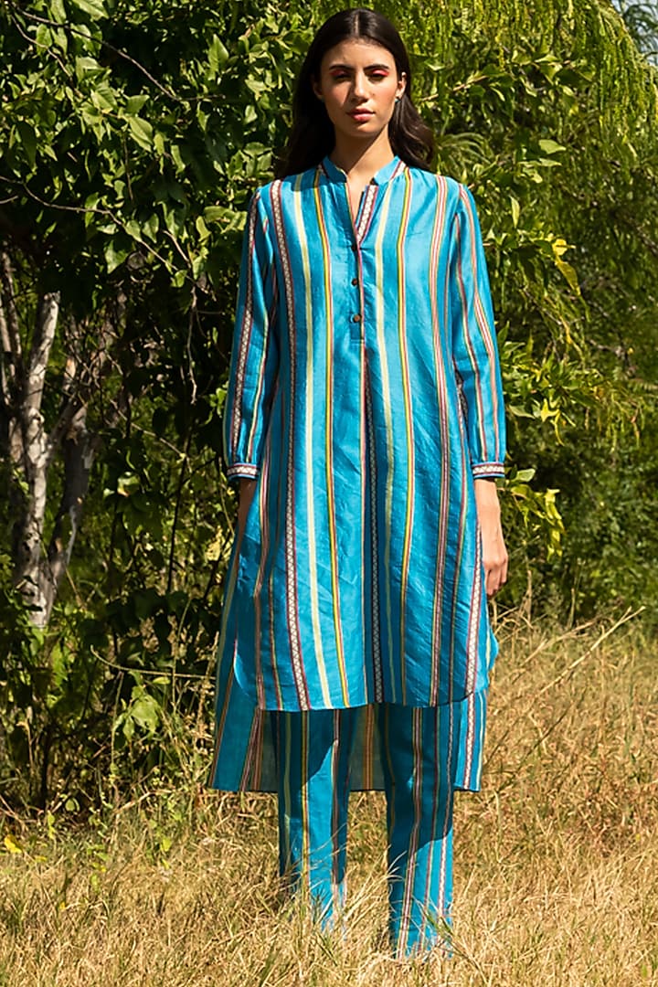Turquoise Printed Tunic Set by Swati Vijaivargie at Pernia's Pop Up Shop