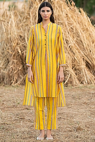 Yellow Printed Tunic Set by Swati Vijaivargie