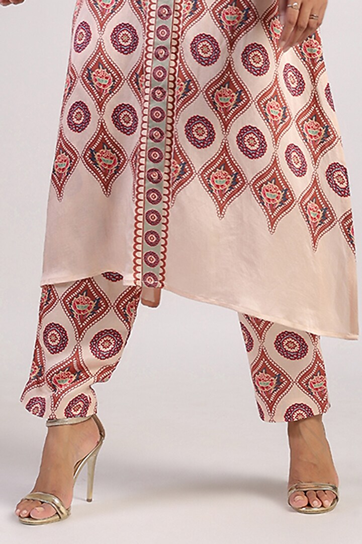 Ivory & Brown Satin Straight Kurta Set by Swati Vijaivargie at Pernia's Pop Up Shop