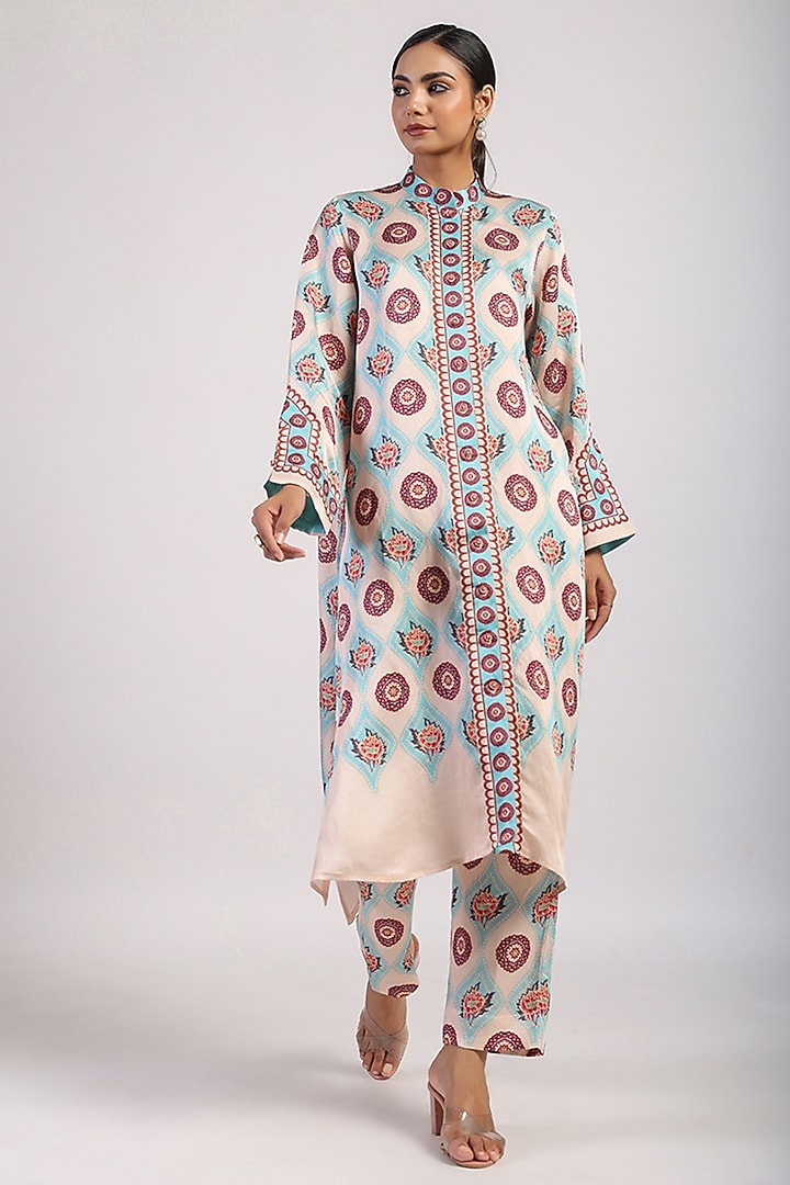 Ivory & Aqua Satin Straight Kurta Set by Swati Vijaivargie at Pernia's Pop Up Shop