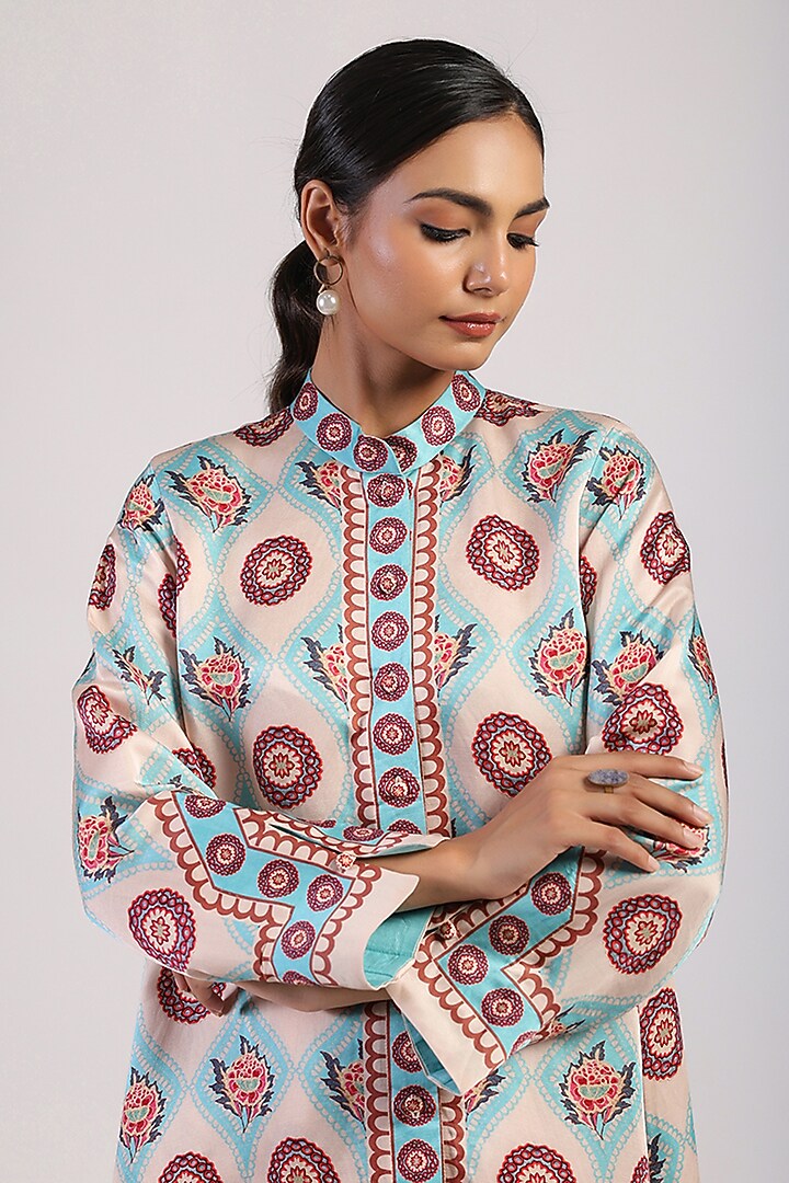 Ivory & Aqua Satin Straight Kurta Set by Swati Vijaivargie at Pernia's Pop Up Shop