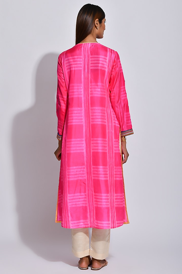 Raspberry Pink Braided Printed Kurta by Swati Vijaivargie at Pernia's Pop Up Shop