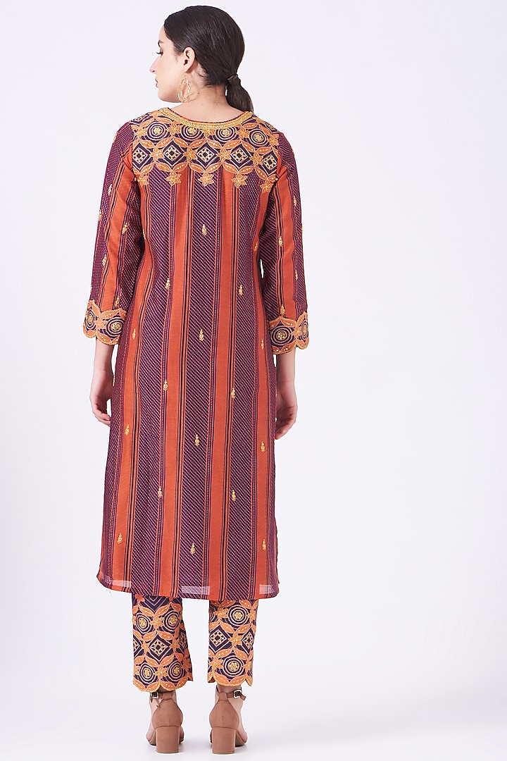 Orange Hand Embroidered Kurta Set by Swati Vijaivargie at Pernia's Pop Up Shop