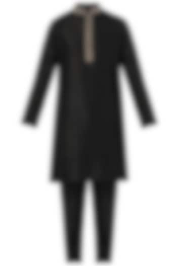 Black embroidered kurta with pants available only at Pernia's Pop Up Shop.