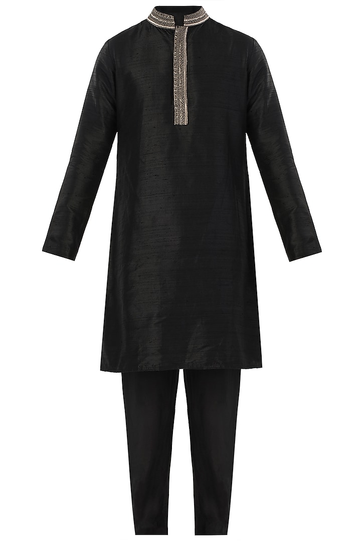 Black embroidered kurta with pants available only at Pernia's Pop Up Shop.