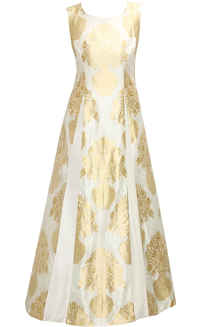 White flower pot woven high slit kurta available only at Pernia's Pop-Up Shop.