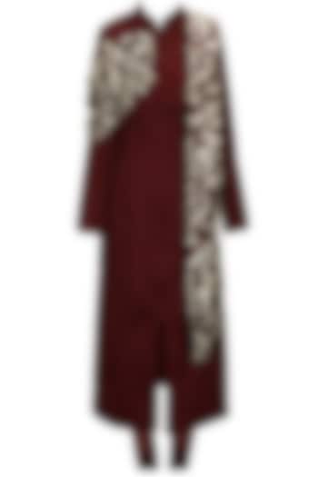 Maroon stretch cotton kurta set with floral embroidered attached dupatta available only at Pernia's Pop-Up Shop.
