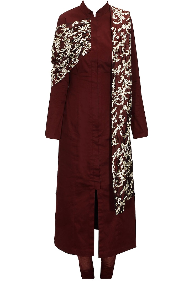 Maroon stretch cotton kurta set with floral embroidered attached dupatta available only at Pernia's Pop-Up Shop.