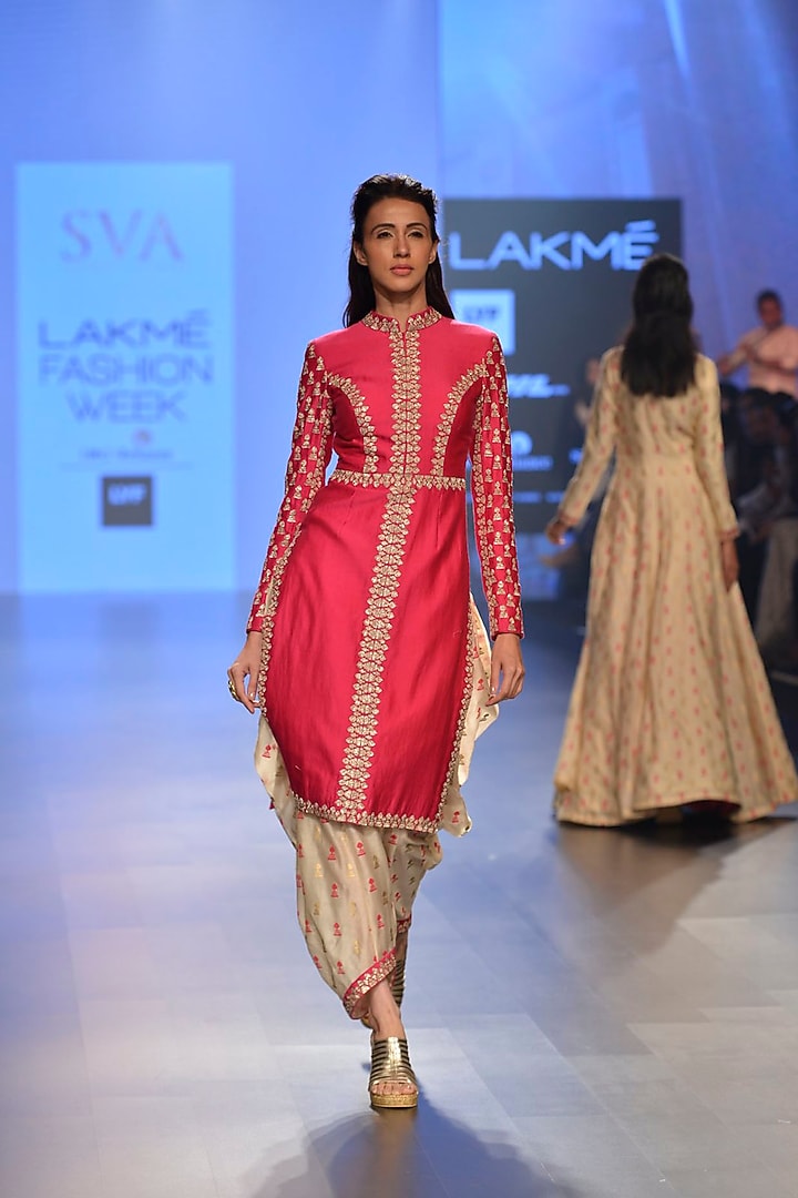 Pink moroccan motif embellished kurta with beige and pink moroccan print lounge pants available only at Pernia's Pop Up Shop.