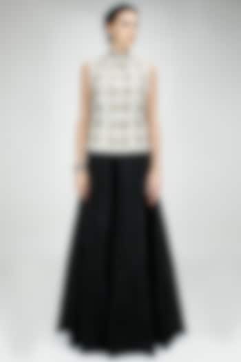 White and black embroidered bundi available only at Pernia's Pop-Up Shop.