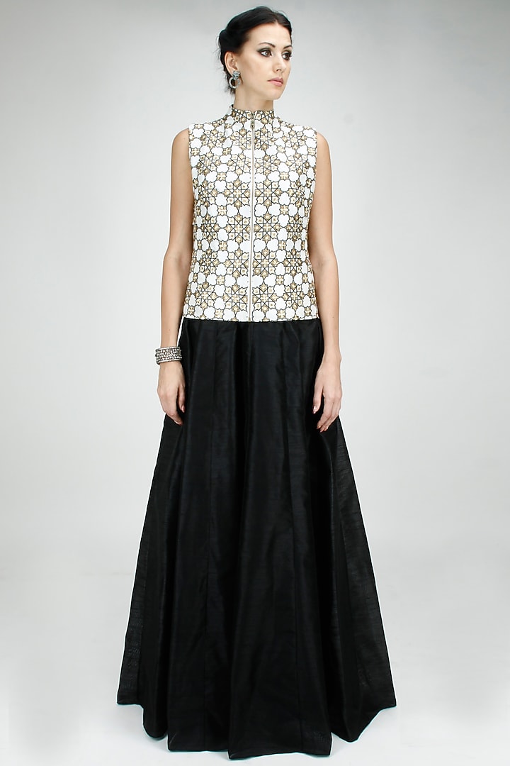 White and black embroidered bundi available only at Pernia's Pop-Up Shop.