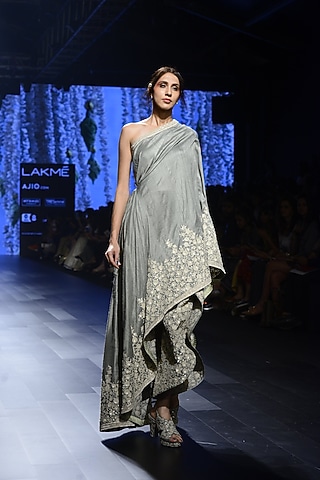 The Nabila Gown by SVA BY SONAM & PARAS MODI