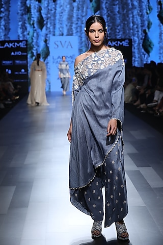 The Nafeesa Kaftan by SVA BY SONAM & PARAS MODI