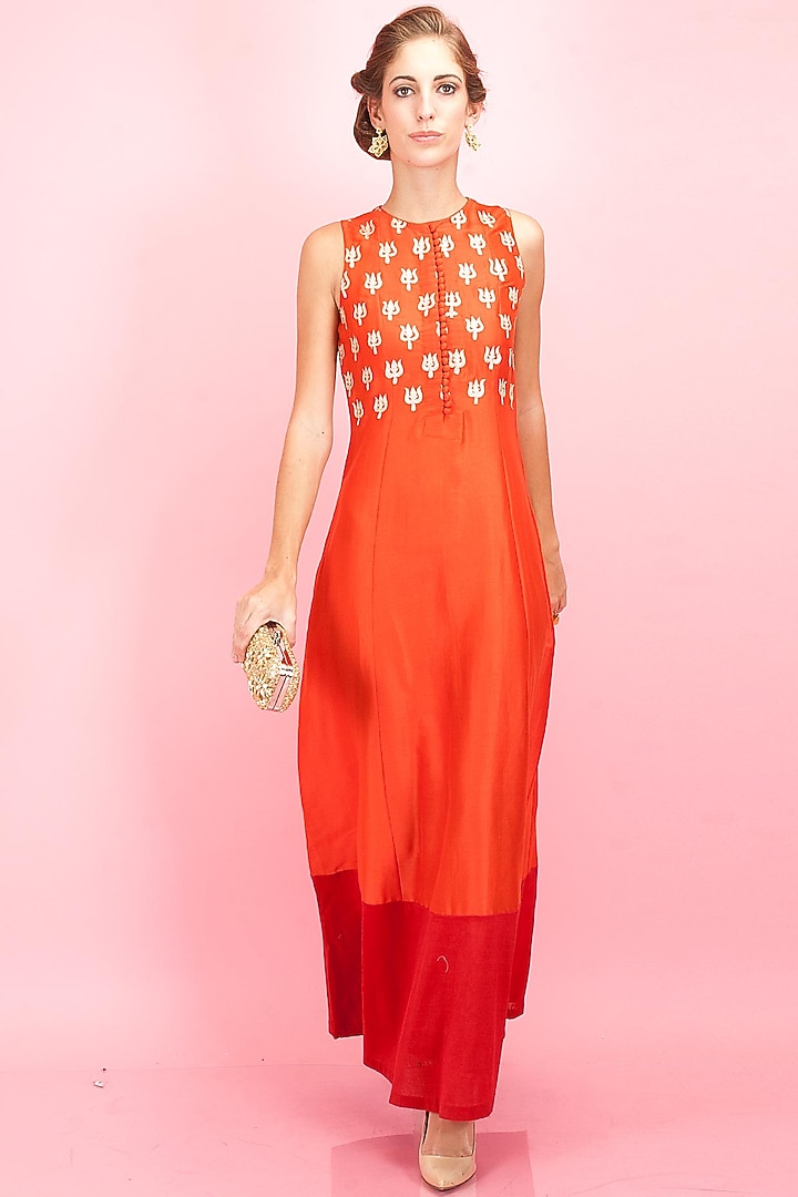 Orange floor length tunic with red border available only at Pernia's Pop-Up Shop.