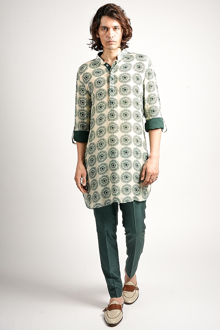 Emerald Crepe Printed Kurta by Sva By Sonam & Paras Modi Men at Pernia's Pop Up Shop