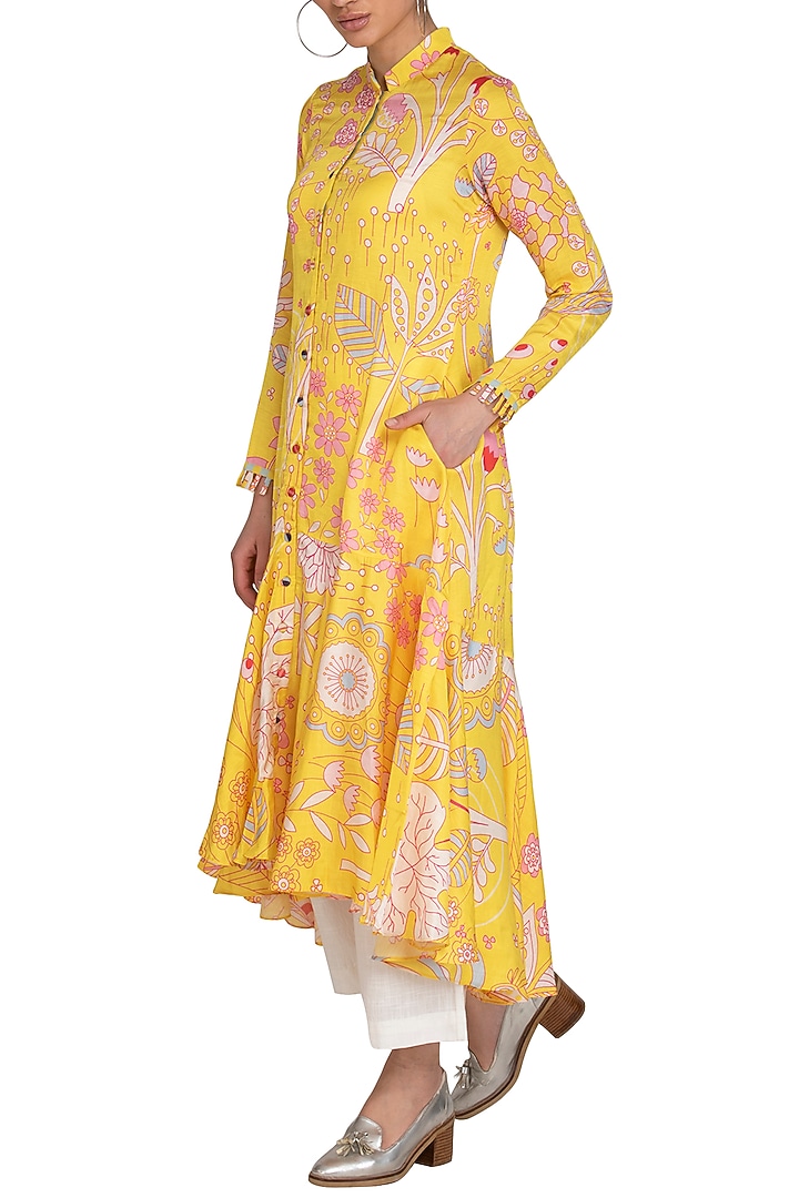 Yellow Floral Printed Tunic by Swati Vijaivargie at Pernia's Pop Up Shop