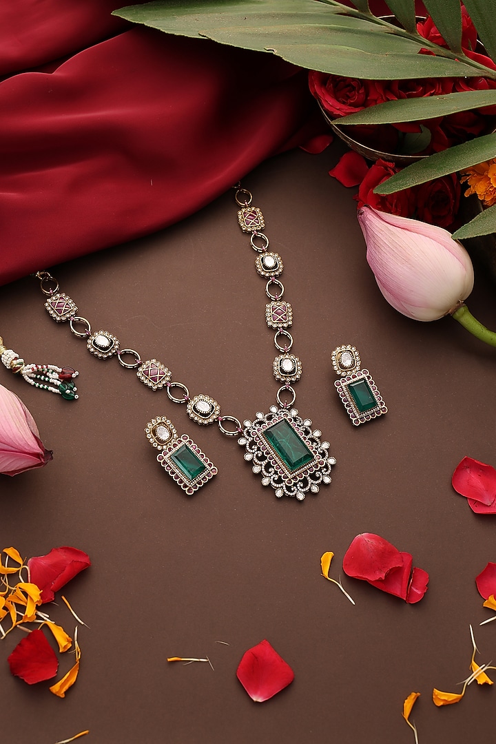 Gold Finish Emerald Green Kundan Polki Handcrafted Necklace Set by Swabhimann Jewellery at Pernia's Pop Up Shop