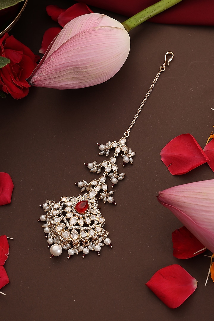 Rose Gold Finish Red Kundan Polki Handcrafted Maangtikka by Swabhimann Jewellery at Pernia's Pop Up Shop