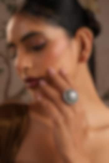 Gold Finish Emerald Kundan Polki Adjustable Ring by Swabhimann Jewellery at Pernia's Pop Up Shop