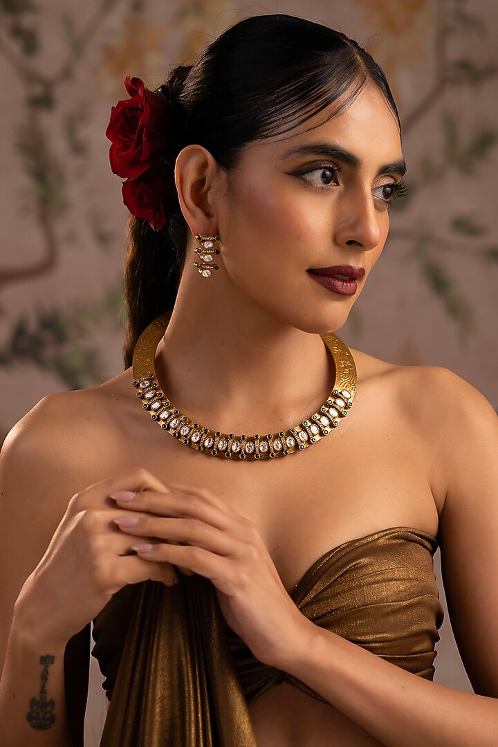 Gold Finish Emerald Green Kundan Polki Hasli Necklace Set by Swabhimann Jewellery at Pernia's Pop Up Shop