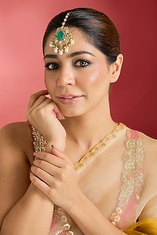Gold Finish Kundan Polki & Emerald Maangtikka by Swabhimann Jewellery