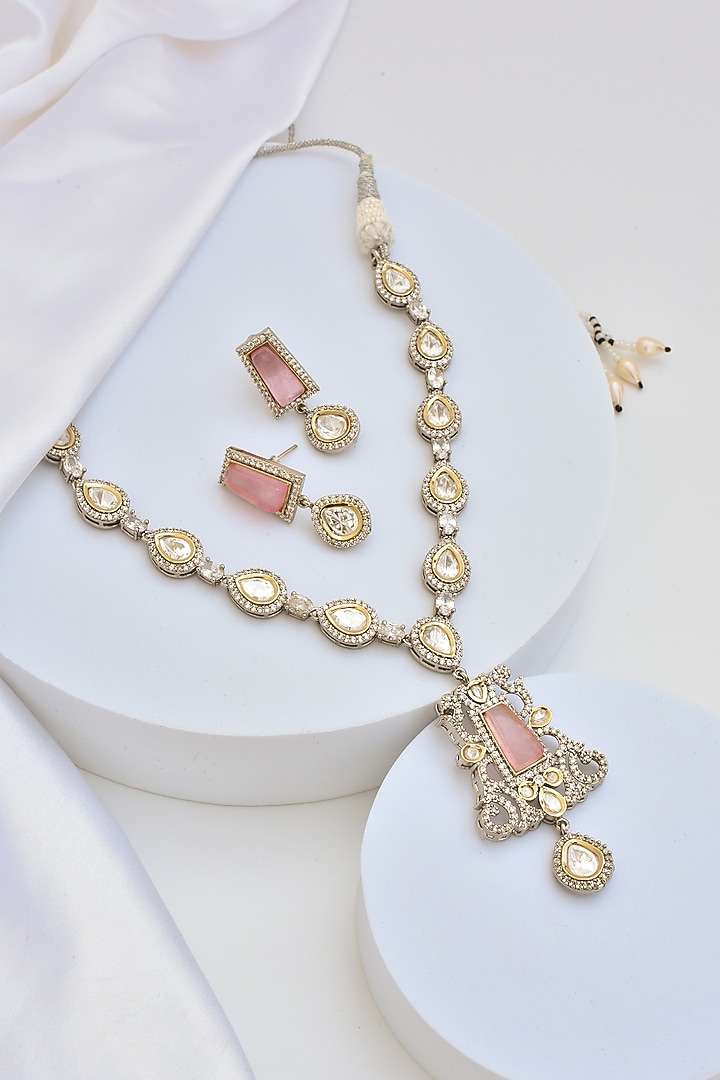 White Finish Kundan Polki Pendant Necklace Set by Swabhimann Jewellery at Pernia's Pop Up Shop