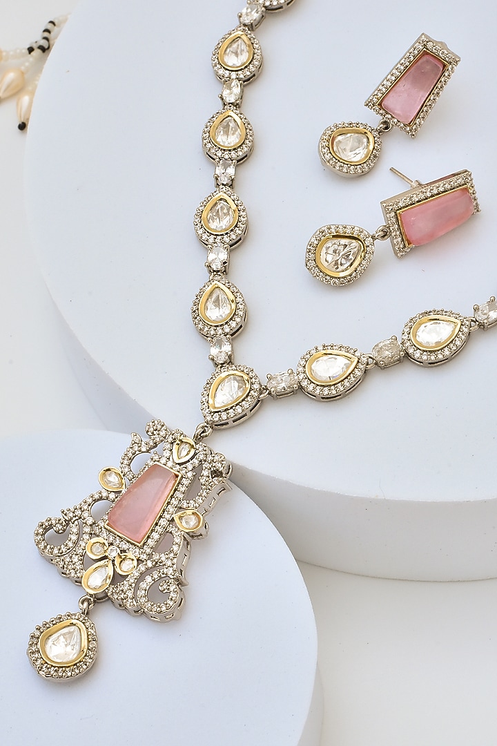 White Finish Kundan Polki Pendant Necklace Set by Swabhimann Jewellery at Pernia's Pop Up Shop