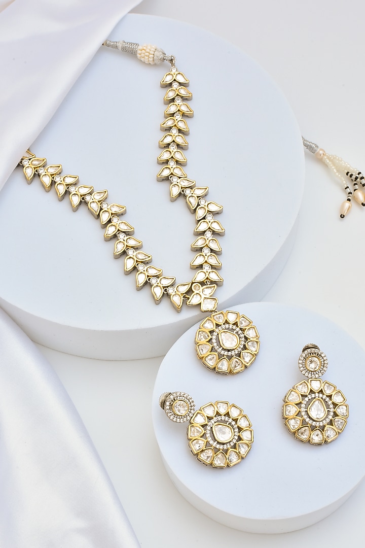 Two-Tone Finish Kundan Polki Pendant Necklace Set by Swabhimann Jewellery at Pernia's Pop Up Shop