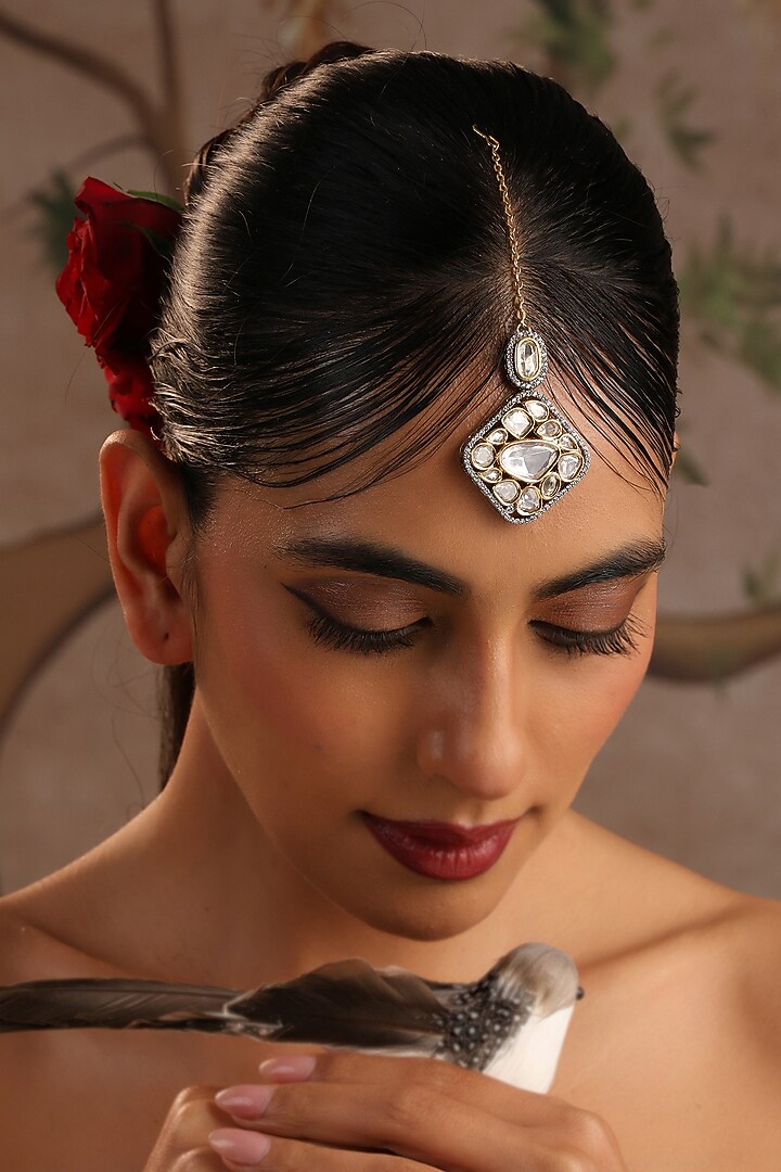 Gold Finish Kundan Polki Maang Tikka by Swabhimann Jewellery at Pernia's Pop Up Shop