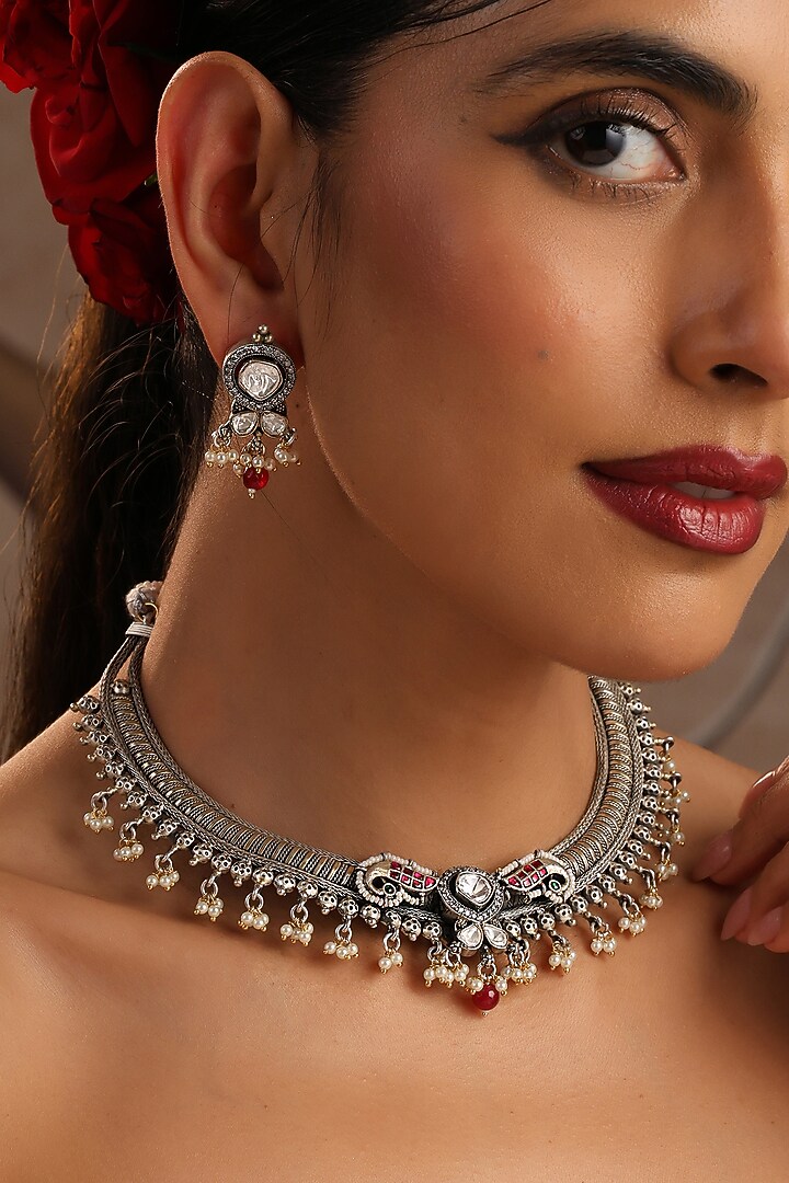 White Finish Red Kundan Polki Hasli Necklace Set by Swabhimann Jewellery at Pernia's Pop Up Shop