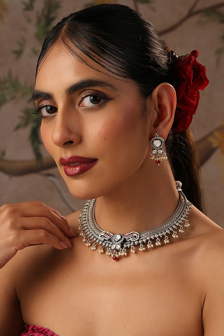 White Finish Red Kundan Polki Hasli Necklace Set by Swabhimann Jewellery at Pernia's Pop Up Shop