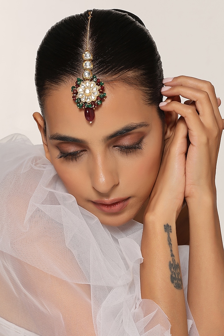 Gold Finish Kundan Polki Maang Tikka by Swabhimann Jewellery at Pernia's Pop Up Shop