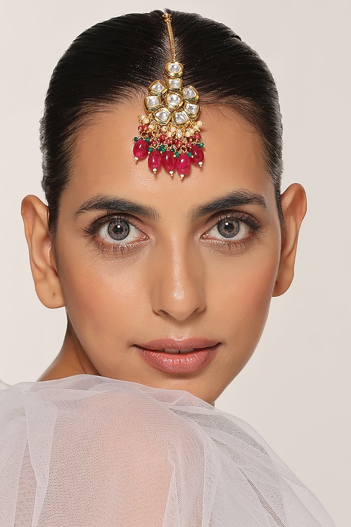 Gold Finish Kundan Polki Maang Tikka by Swabhimann Jewellery at Pernia's Pop Up Shop