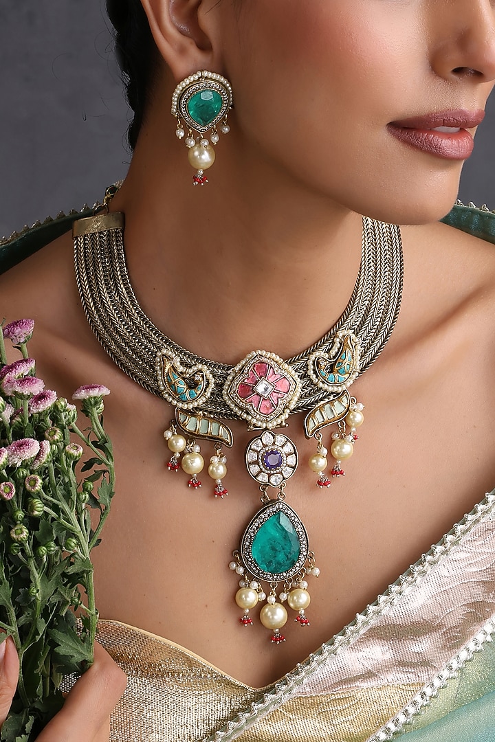 Gold Finish Kundan Polki & Emerald Stone Hasli Necklace Set by Swabhimann Jewellery at Pernia's Pop Up Shop