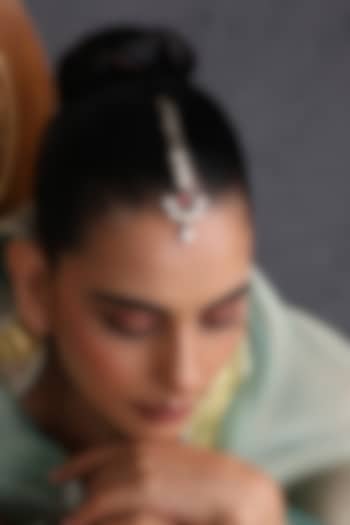 Gold Finish Red Kundan Polki Handcrafted Maangtikka by Swabhimann Jewellery at Pernia's Pop Up Shop