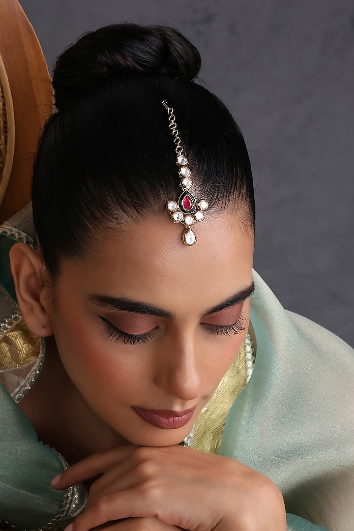 Gold Finish Red Kundan Polki Handcrafted Maangtikka by Swabhimann Jewellery at Pernia's Pop Up Shop