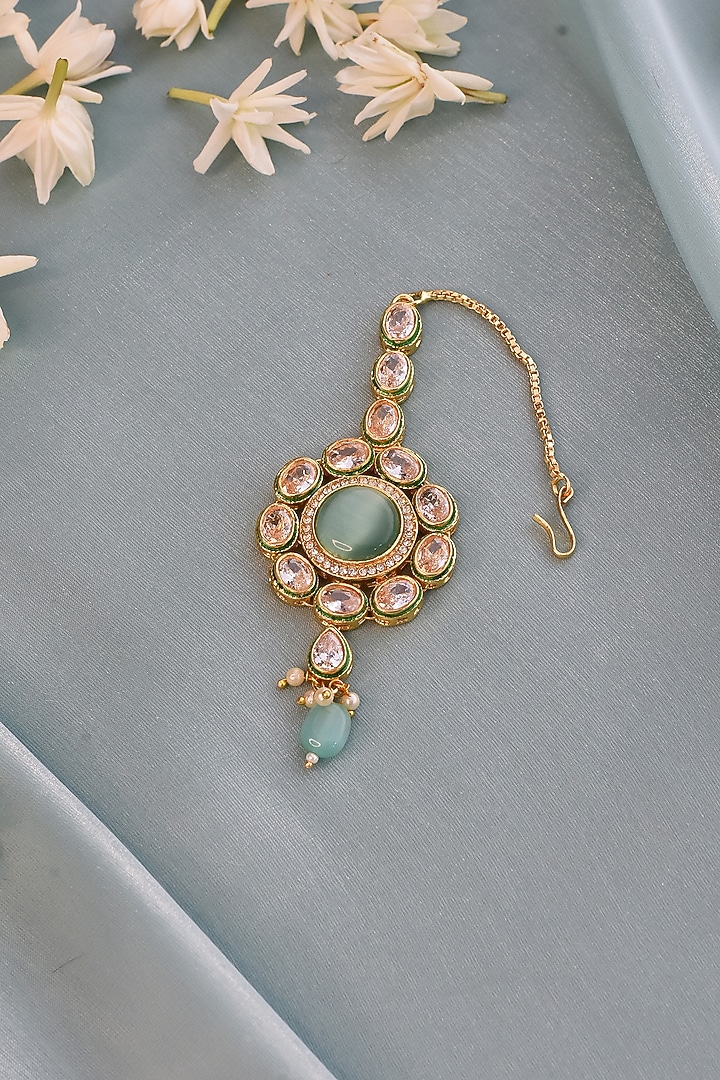 Gold Finish Kundan Polki Maang Tikka by Swabhimann Jewellery at Pernia's Pop Up Shop