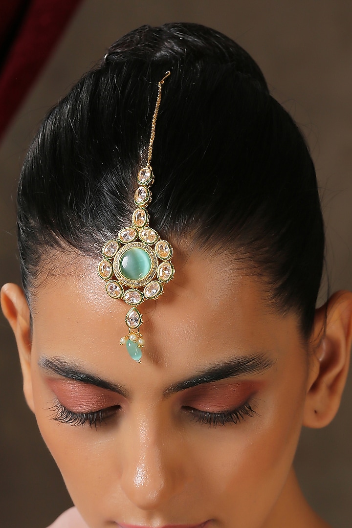 Gold Finish Kundan Polki Maang Tikka by Swabhimann Jewellery at Pernia's Pop Up Shop